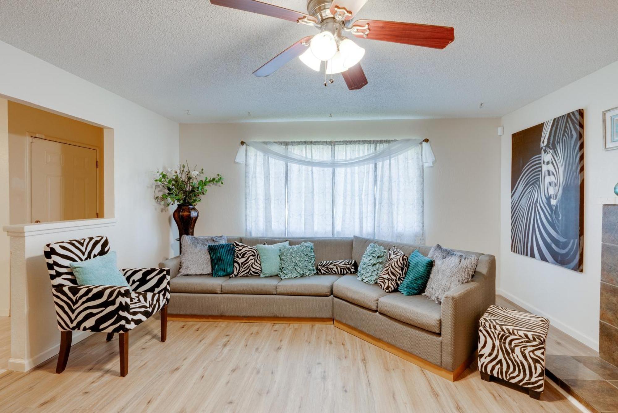 Breezy Fresno Home - Near Airport And Downtown ภายนอก รูปภาพ